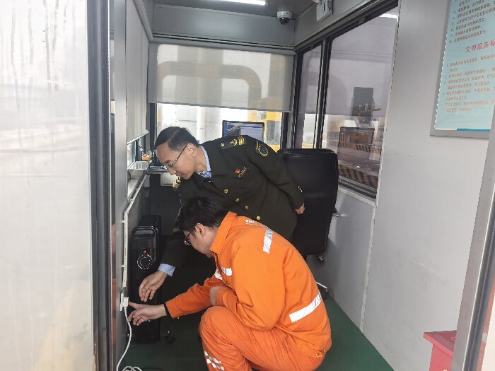 安全生產(chǎn)照片.jpg 安全生產(chǎn)照片.jpg